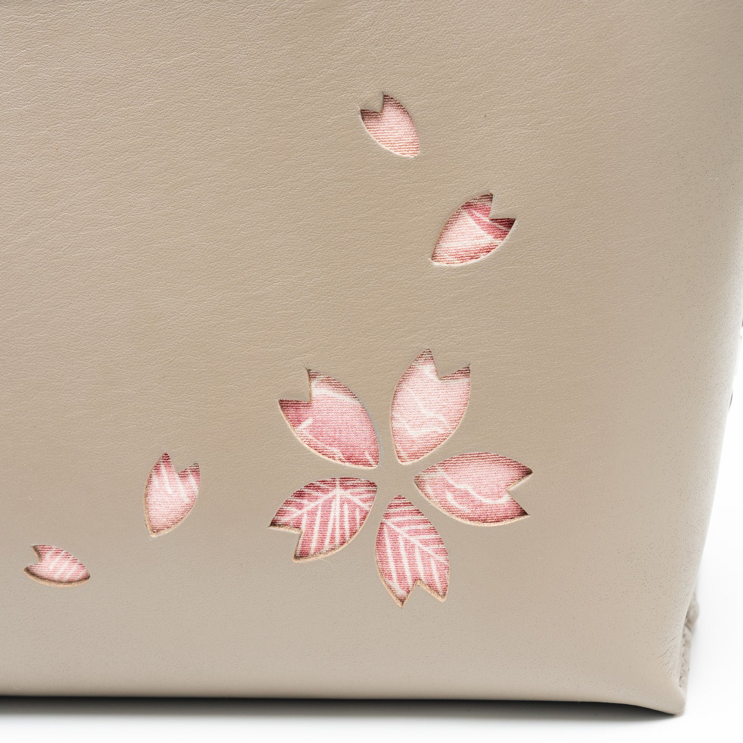 Kimono Sakura Mini Hand Bag Greige 01