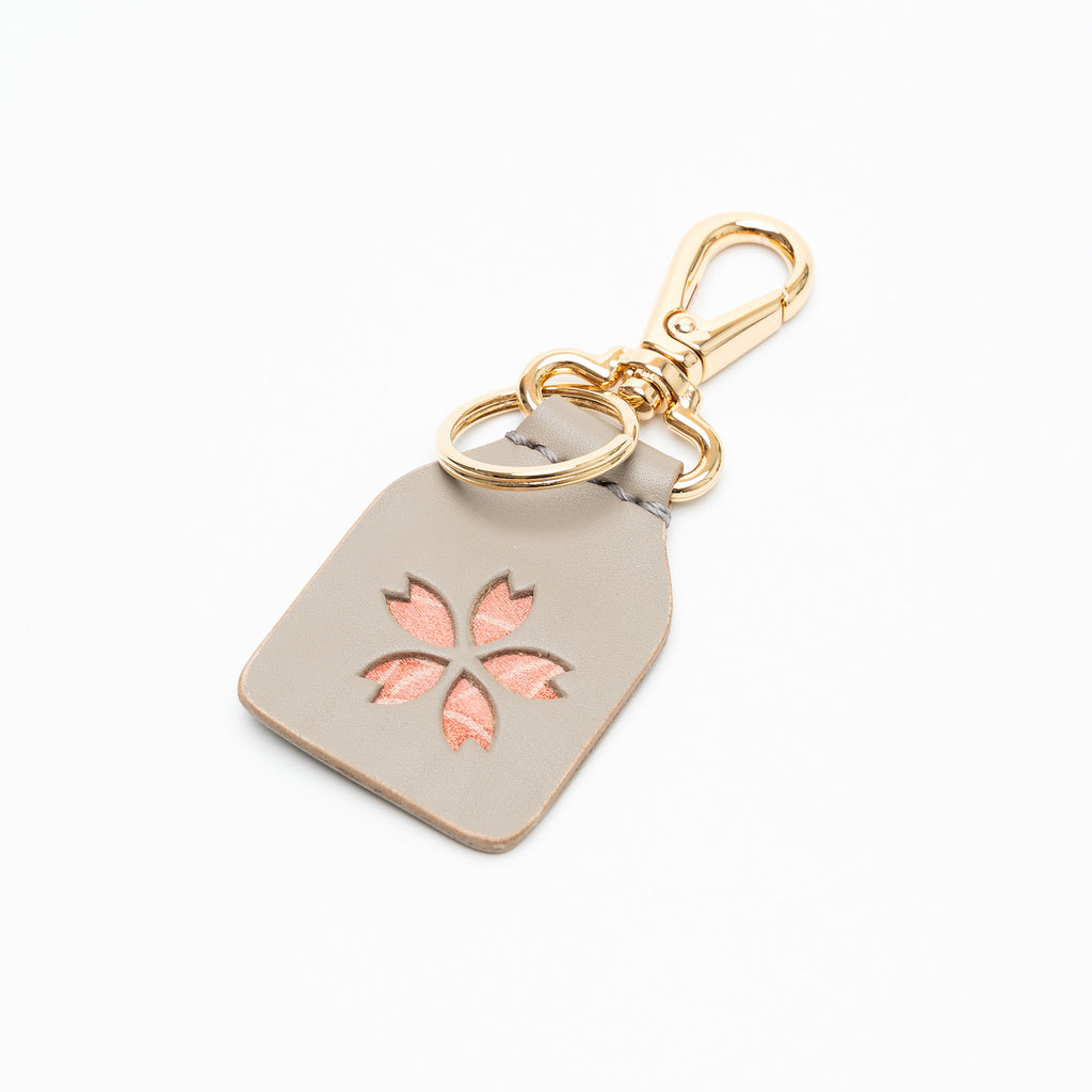Kimono Sakura Keychain Greige 01