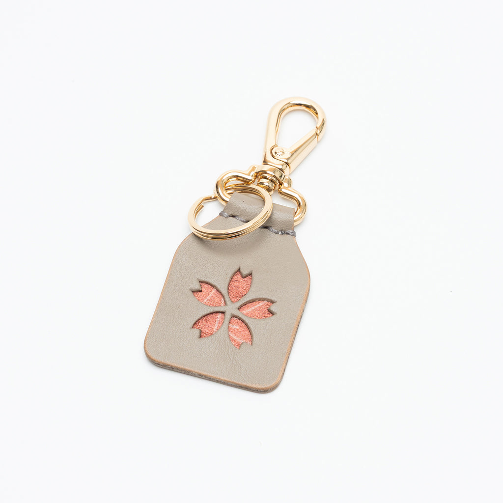 Kimono Sakura Keychain Greige 03