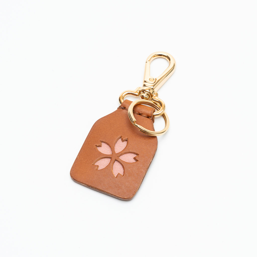 Kimono Sakura Keychain Camel 09