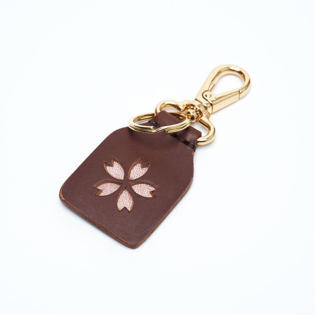 Kimono Sakura Keychain Dark Brown 17